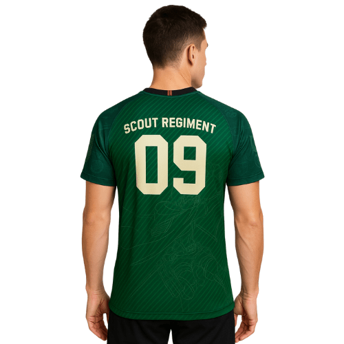 Dos du maillot SCOUT REGIMENT 09 vert avec lettrage blanc et illustration discrète de L'Attaque des Titans, parfait pour les fans de la série.