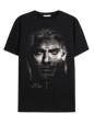 T-shirt The Witcher - Geralt of Rivia - Legend Stuff noir avec portrait intense de Geralt aux yeux jaunes, idéal pour fans de la série Netflix.