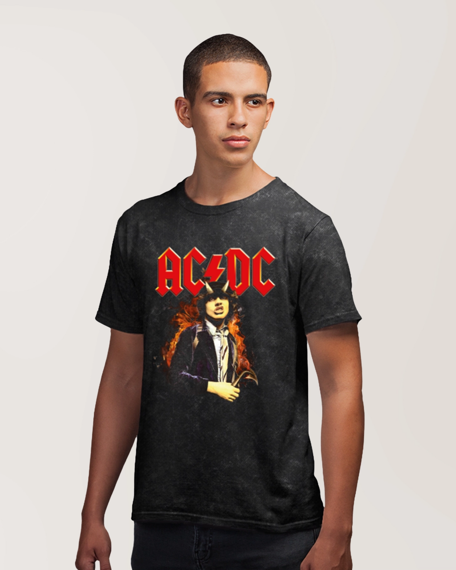 T-shirt rock AC/DC vintage avec logo rouge et image de groupe