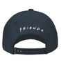 Casquette FRIENDS Central Perk noire vue arrière, avec logo FRIENDS brodé en blanc, fermeture ajustable snapback pour un confort optimal.