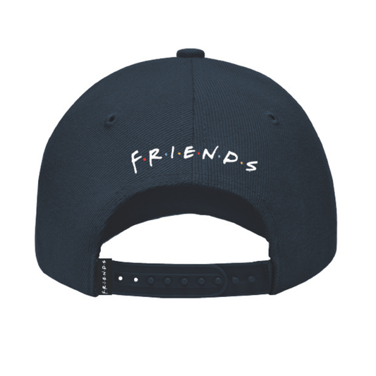 Casquette FRIENDS Central Perk noire vue arrière, avec logo FRIENDS brodé en blanc, fermeture ajustable snapback pour un confort optimal.