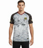 Maillot de football SOCCER JERSEY BATMAN 39 avec illustration de Batman en pleine action, logo Gotham City et détails DC Comics sur les manches.