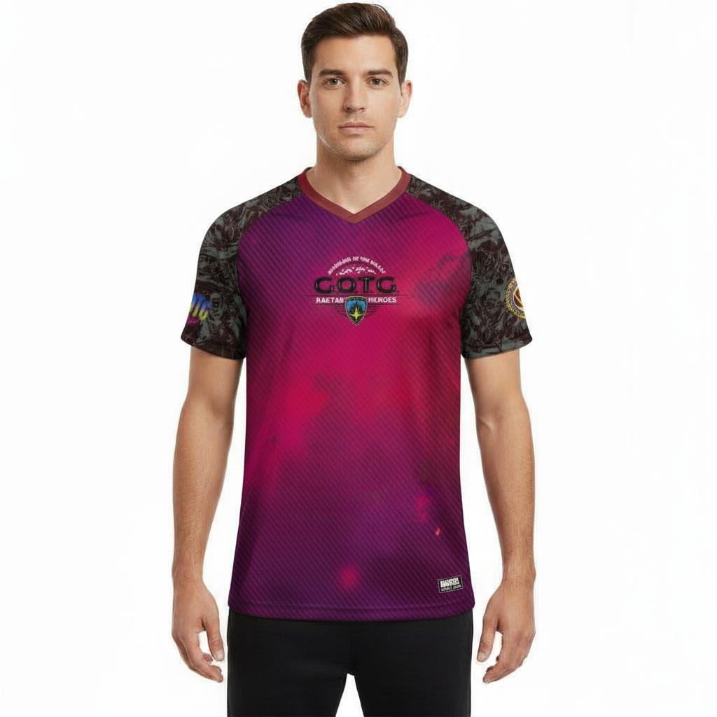 Maillot de football GUARDIANS OF THE GALAXY 60 pour fans Marvel, design galactique rouge et noir avec logos sur les manches et torse.
