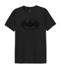 T-shirt BATMAN LOGO PUFF - DC Comics official affichant le logo Batman en relief noir sur noir, style sobre et tendance pour fans de super-héros.
