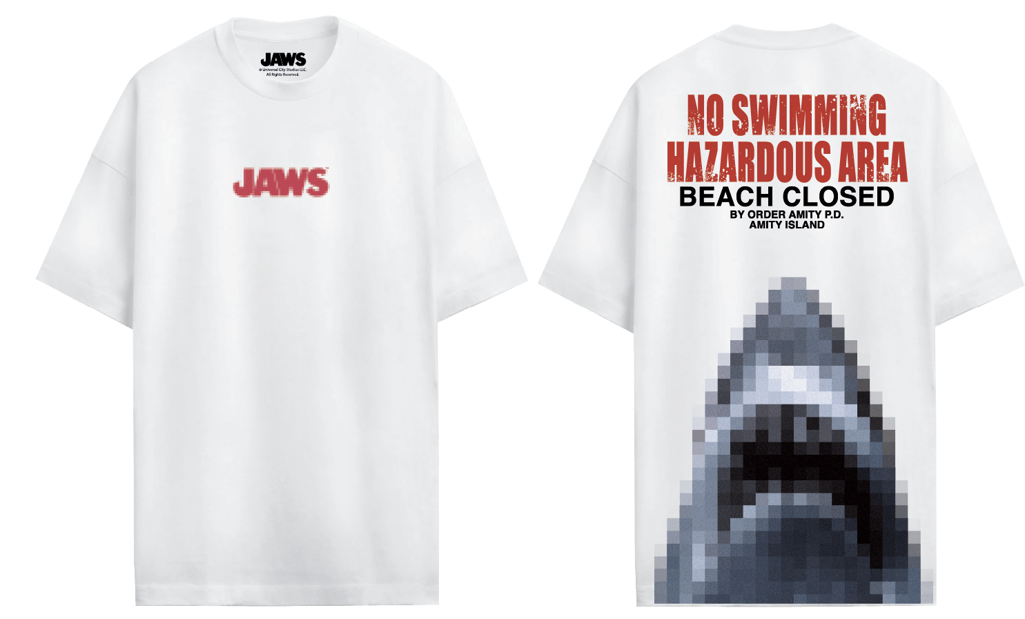 T-shirt Les Dents de la Mer recto verso, logo JAWS devant et requin pixélisé avec avertissement NO SWIMMING au dos. Produit sous licence officielle.