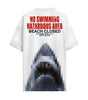 Vue arrière du T-shirt Les Dents de la Mer avec texte BEACH CLOSED et image pixélisée du requin. Design inspiré de l'affiche du film Jaws.